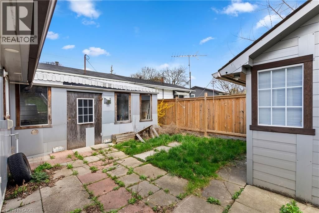 566 GREENHILL AVENUE Image 32