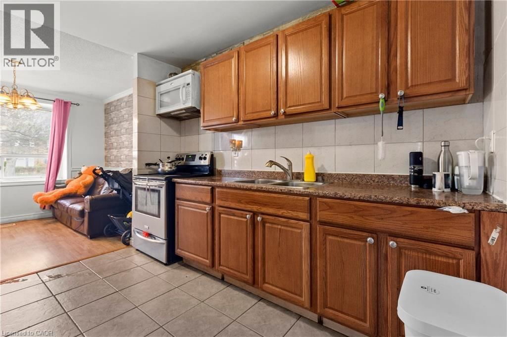 566 GREENHILL AVENUE Image 9