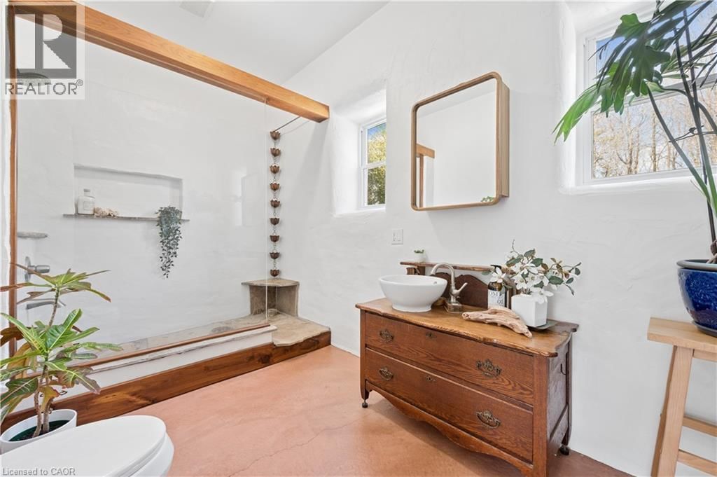 5578 11TH LINE Image 25