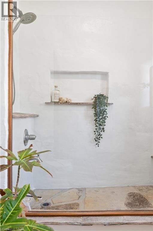 5578 11TH LINE Image 26