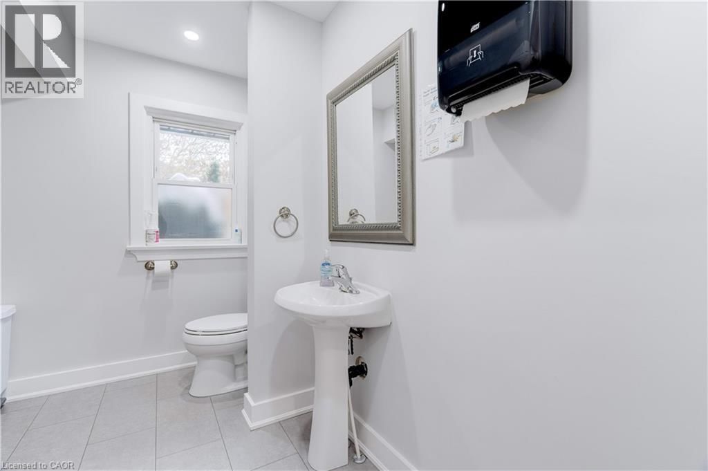 2409 WALKER'S LINE Image 13