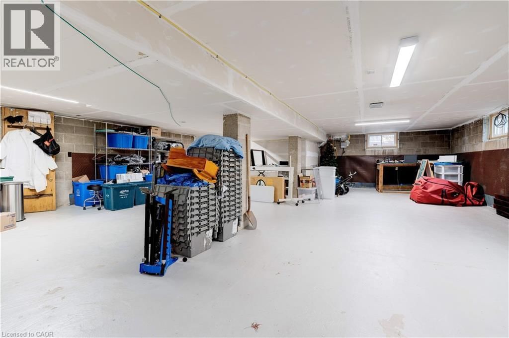 2409 WALKER'S LINE Image 25