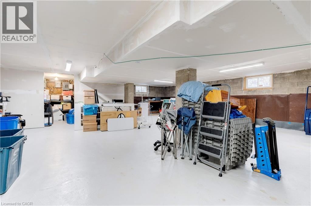 2409 WALKER'S LINE Image 26