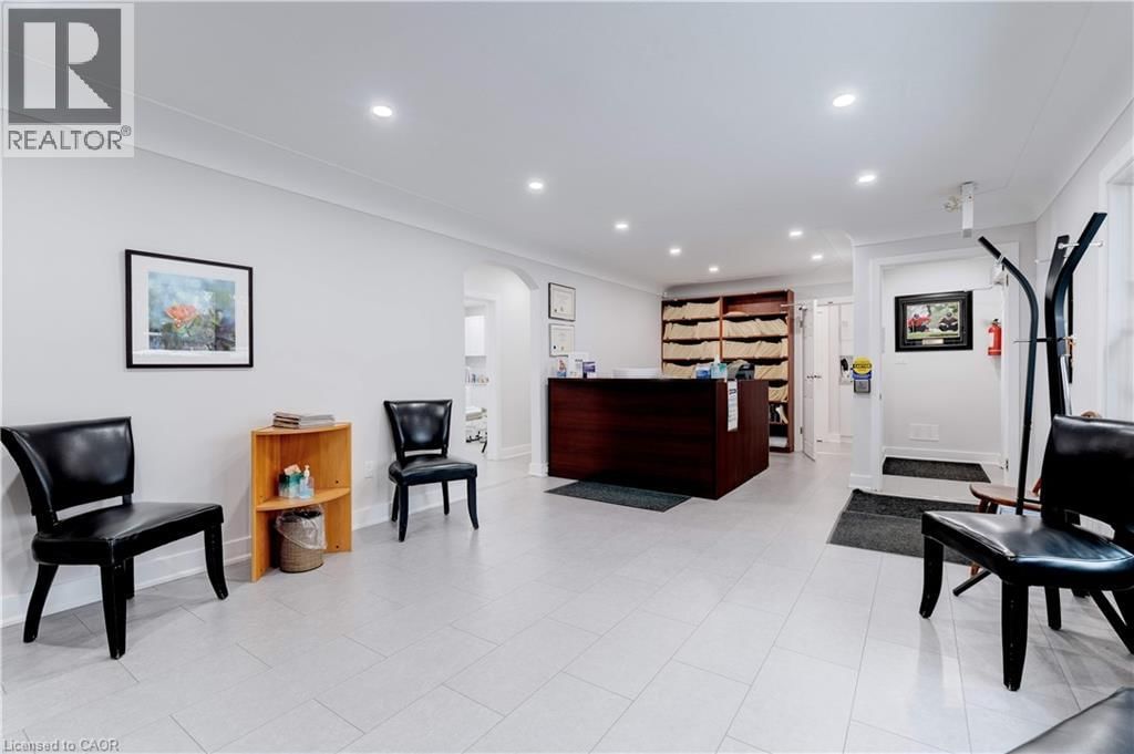 2409 WALKER'S LINE Image 4