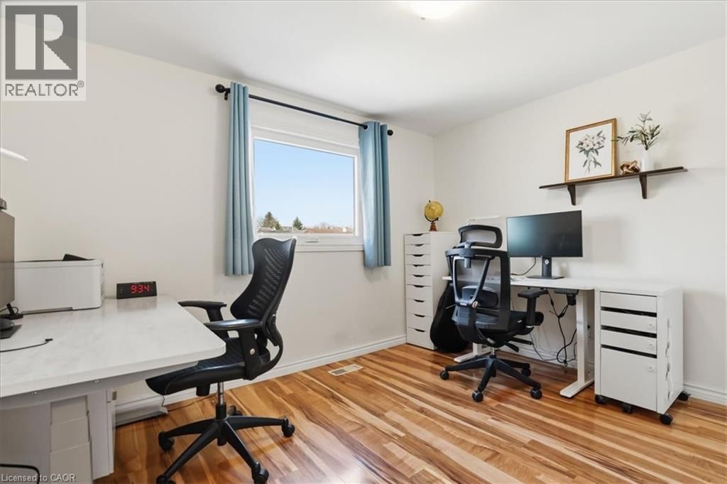 530 ROSEMEADOW CRESCENT Image 25