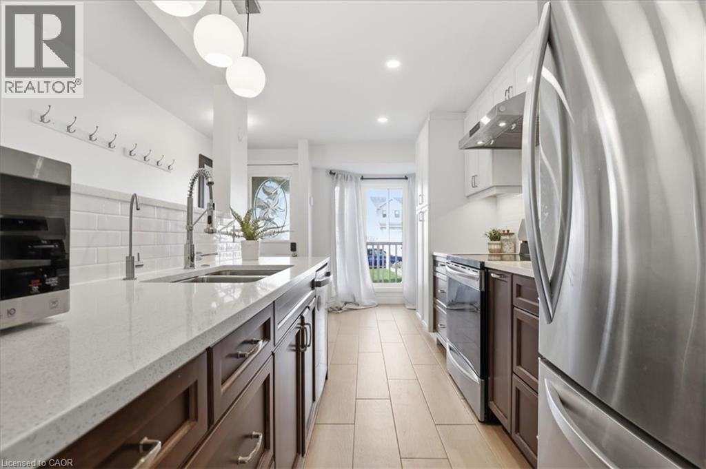 530 ROSEMEADOW CRESCENT Image 7