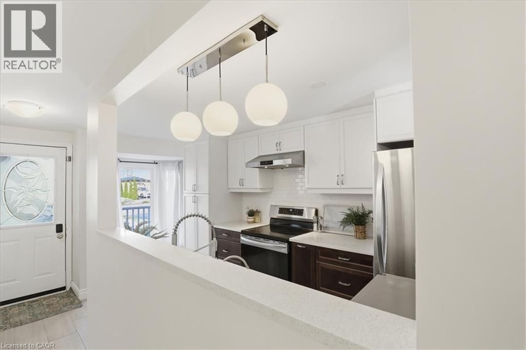 530 ROSEMEADOW CRESCENT Image 9