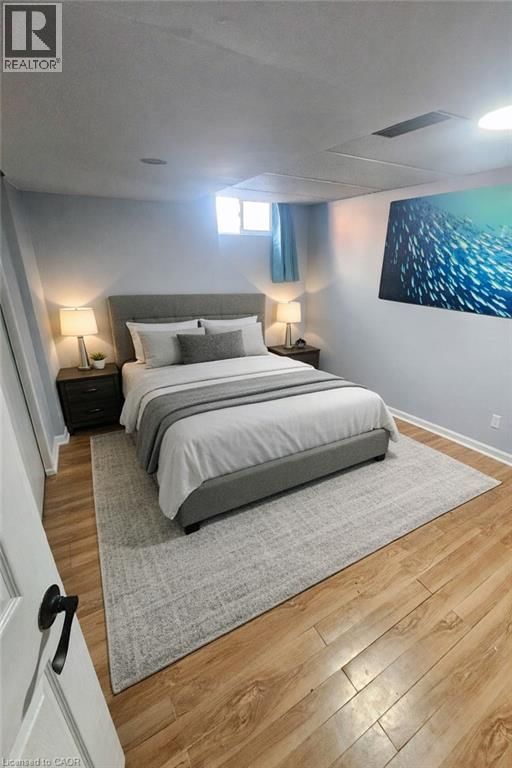 34 CHRISTOPHER DRIVE Image 19