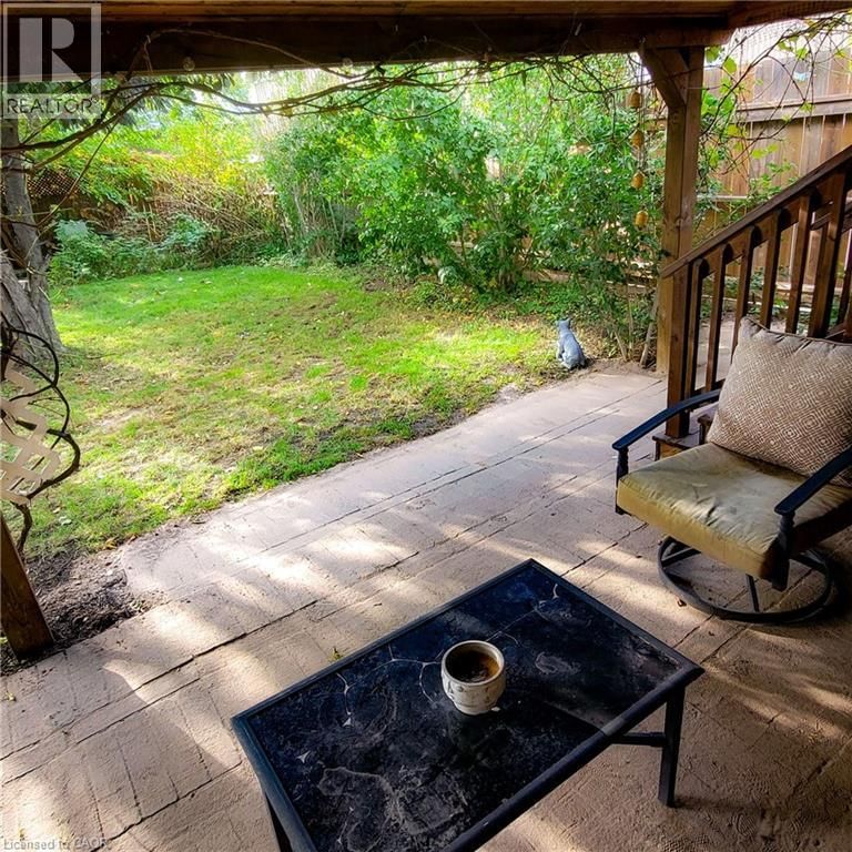 34 CHRISTOPHER DRIVE Image 26