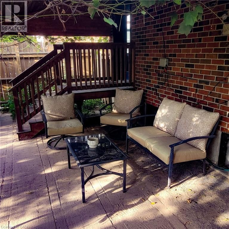 34 CHRISTOPHER DRIVE Image 33