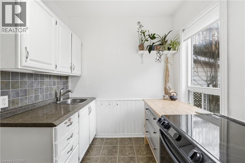 309 MARY STREET Image 11