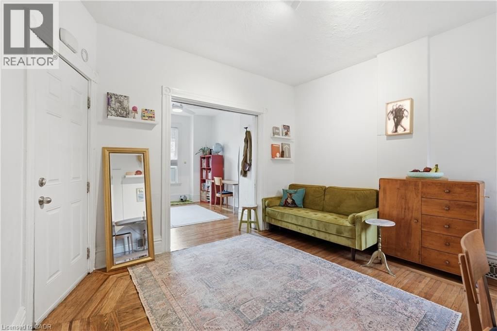 309 MARY STREET Image 3