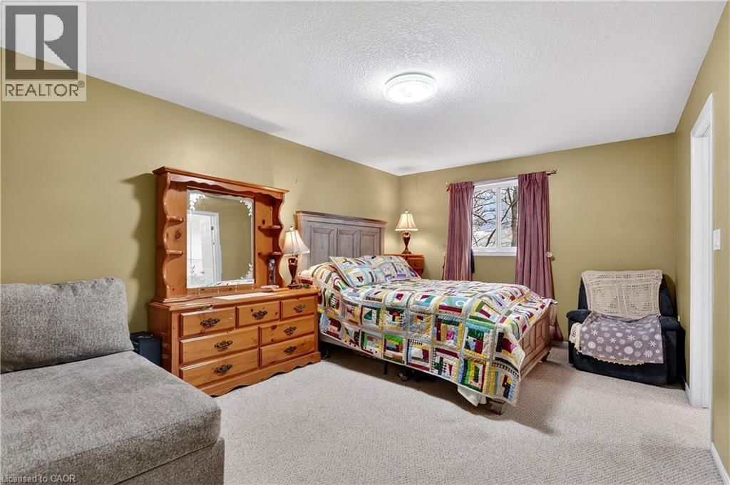 W - 380 HIGHLAND ROAD Image 15