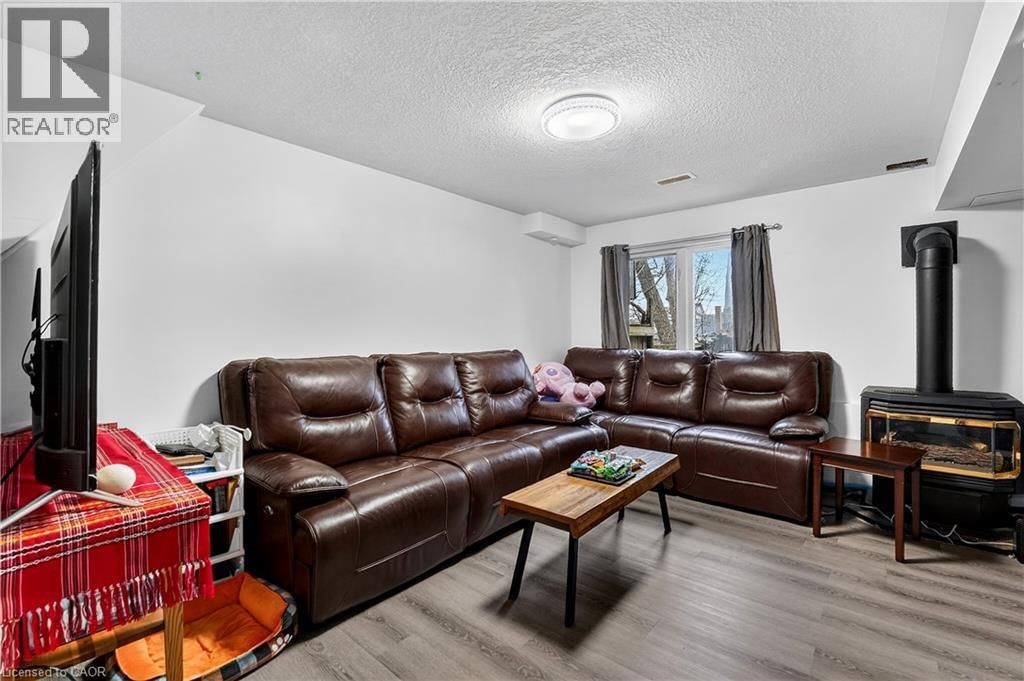 W - 380 HIGHLAND ROAD Image 22