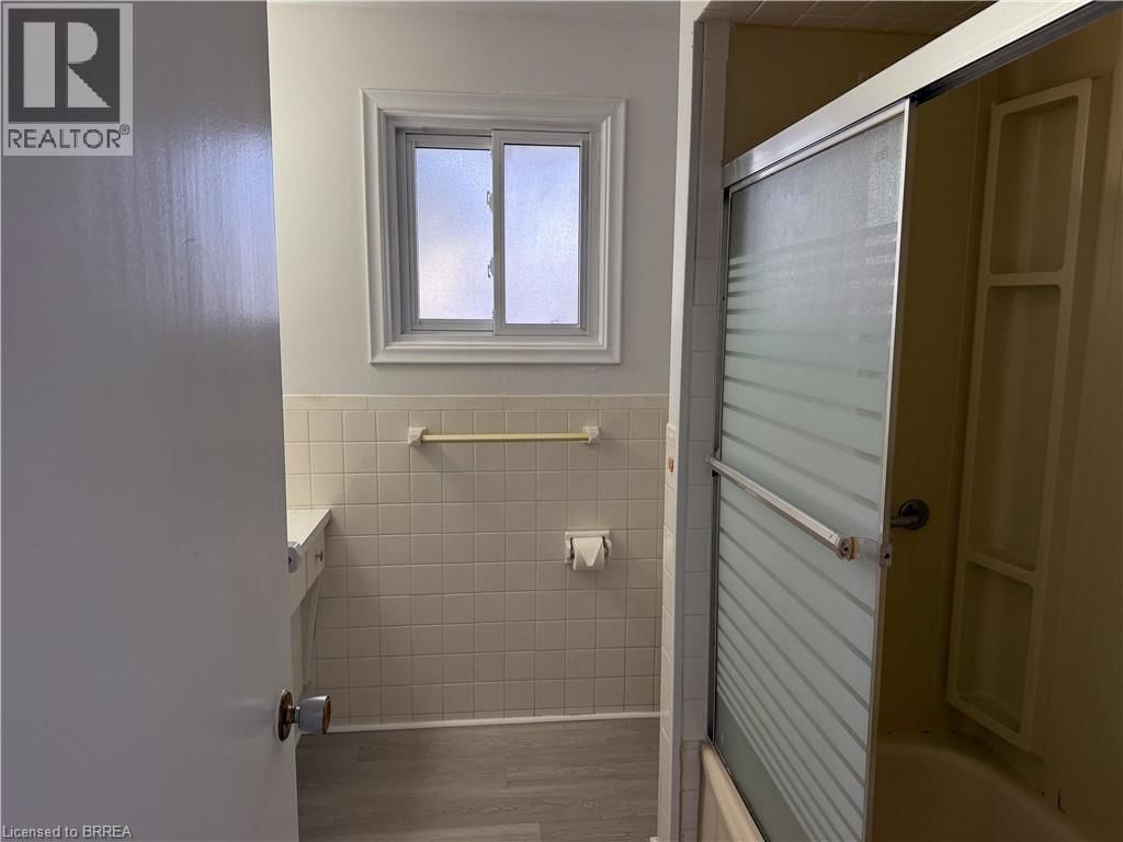 3 - 36 GRAHAM AVENUE Image 14