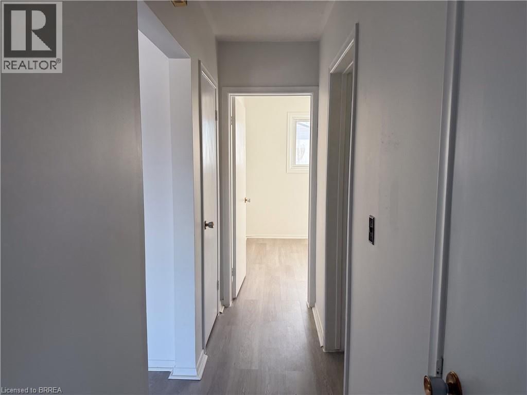 3 - 36 GRAHAM AVENUE Image 20