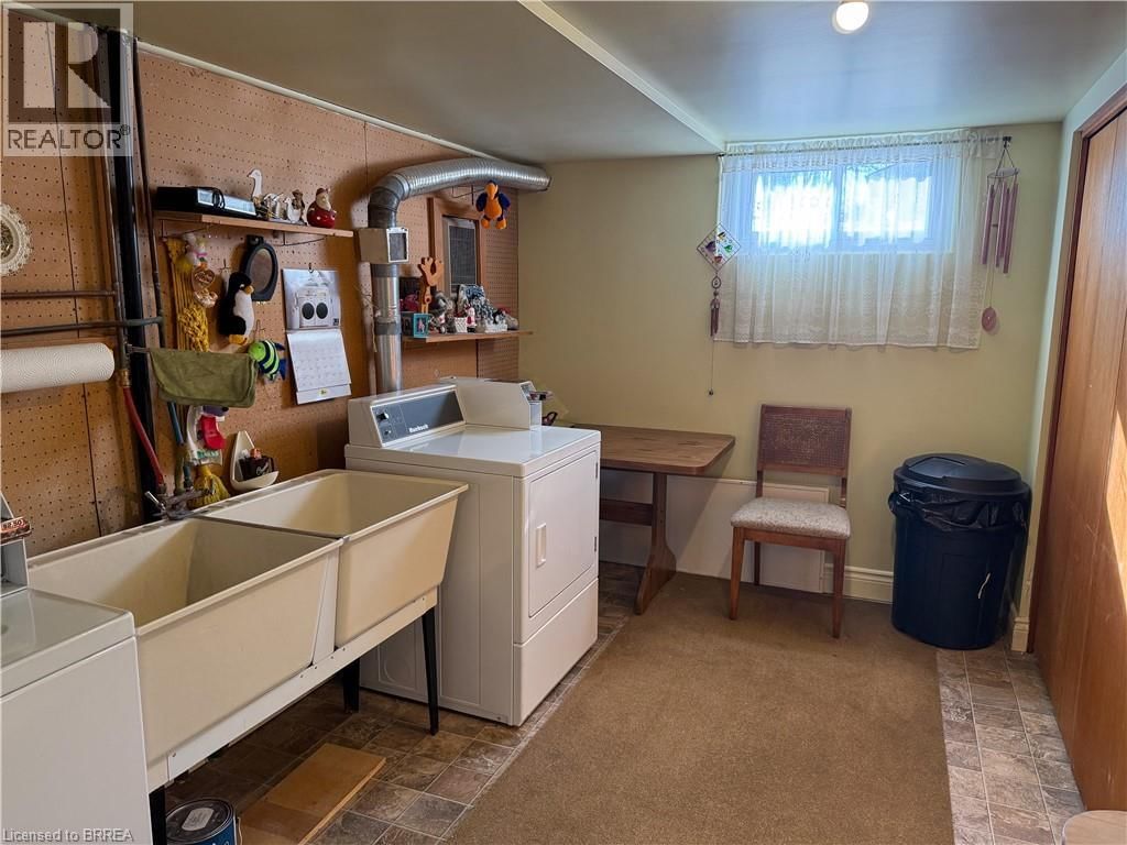 3 - 36 GRAHAM AVENUE Image 22