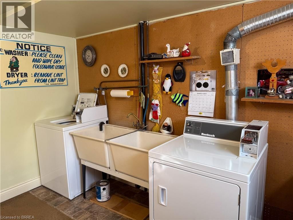 3 - 36 GRAHAM AVENUE Image 24