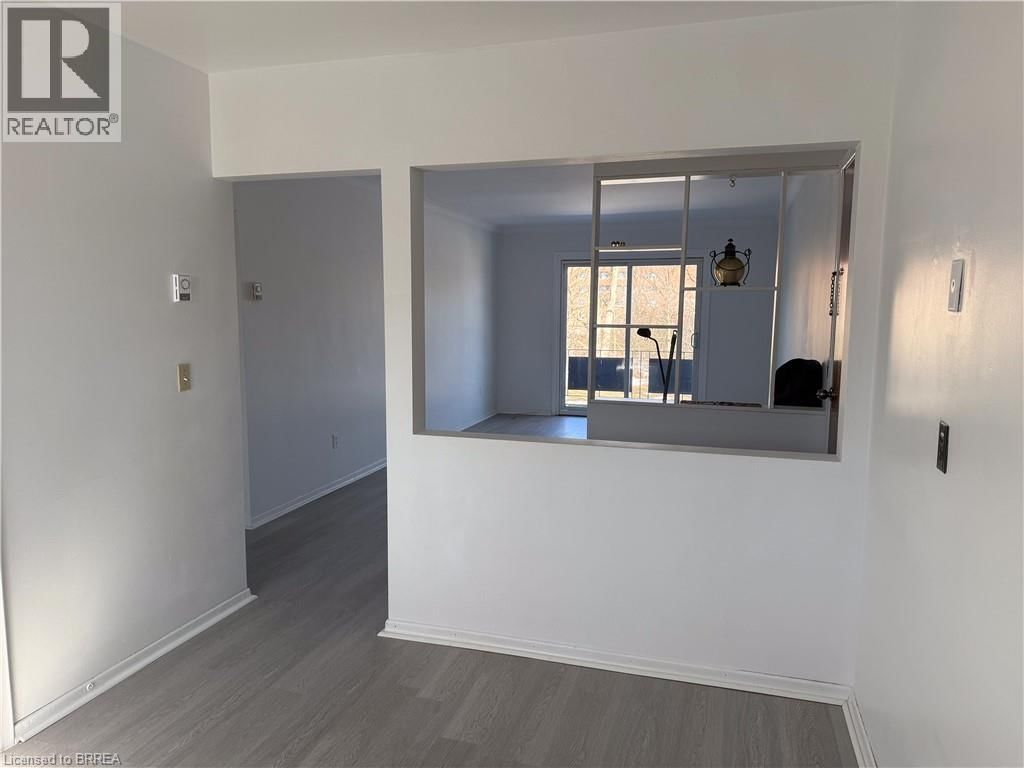 3 - 36 GRAHAM AVENUE Image 6