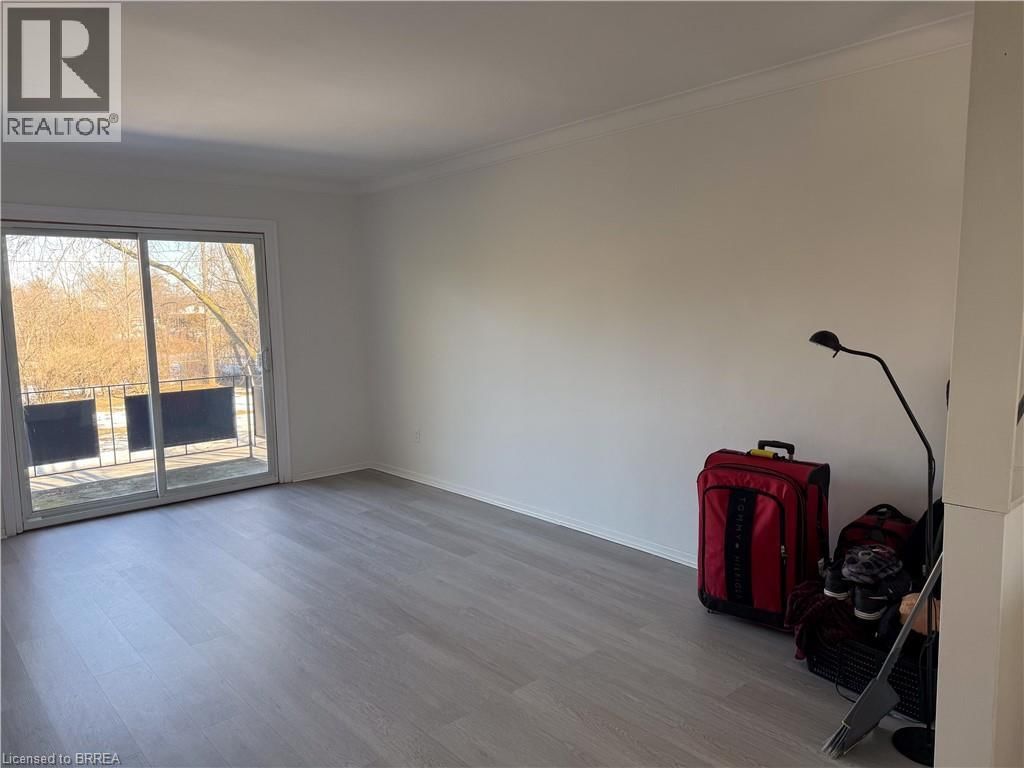 3 - 36 GRAHAM AVENUE Image 7