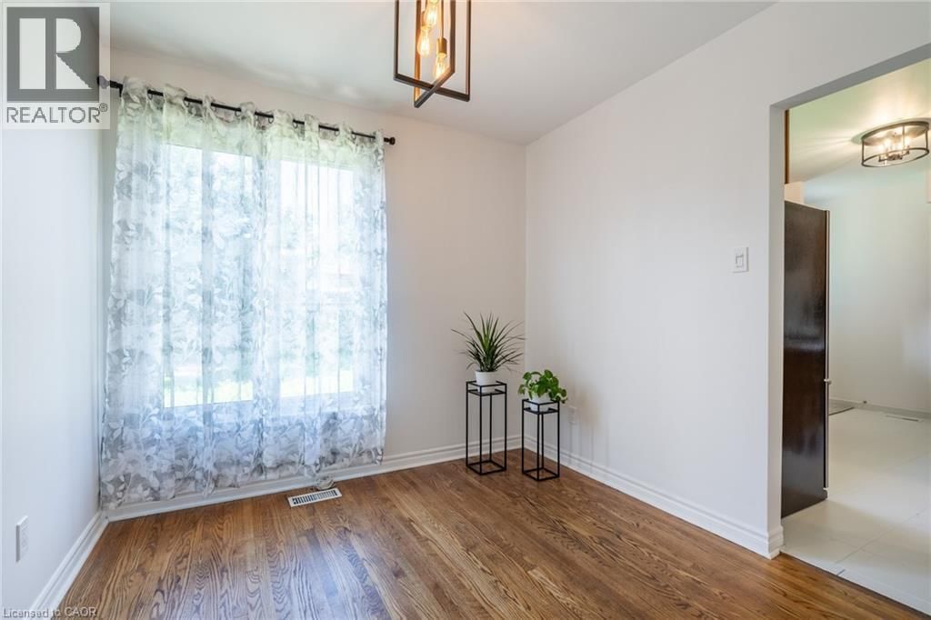 9 DIANNE COURT Image 10