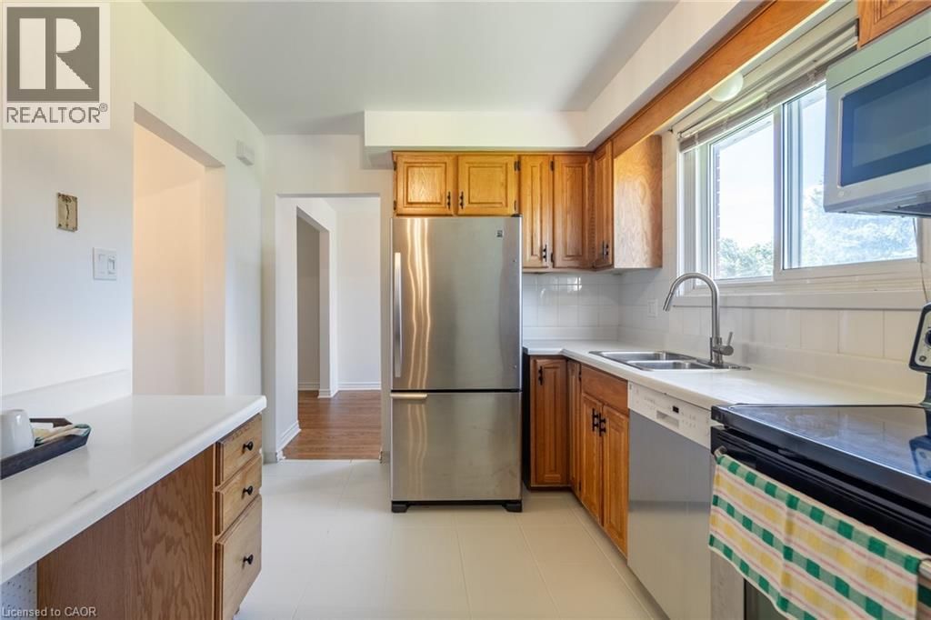 9 DIANNE COURT Image 14