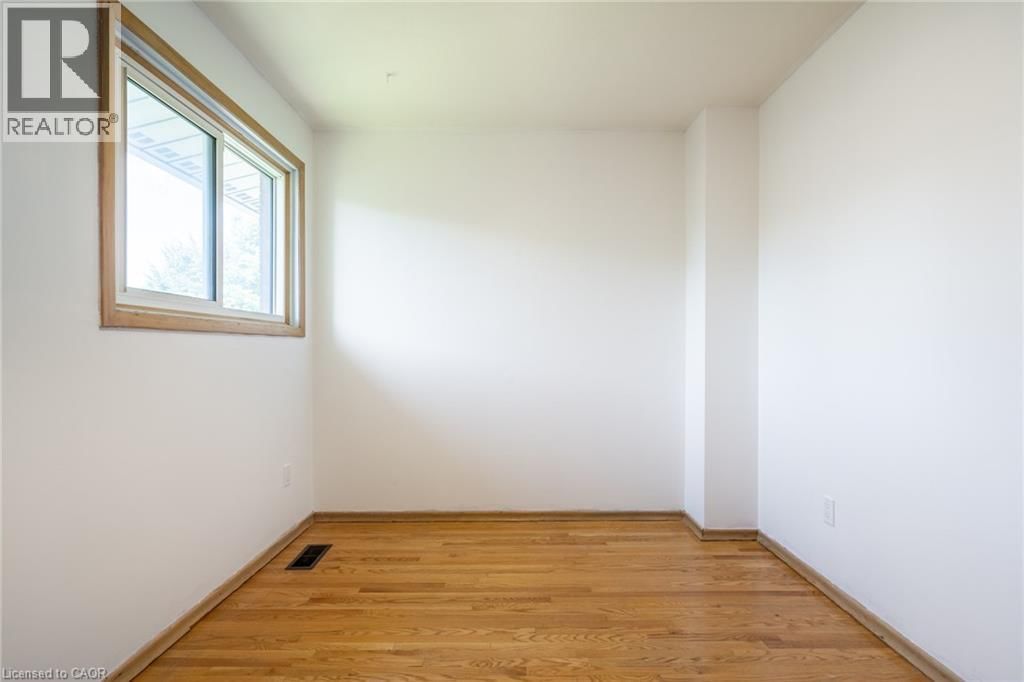 9 DIANNE COURT Image 18