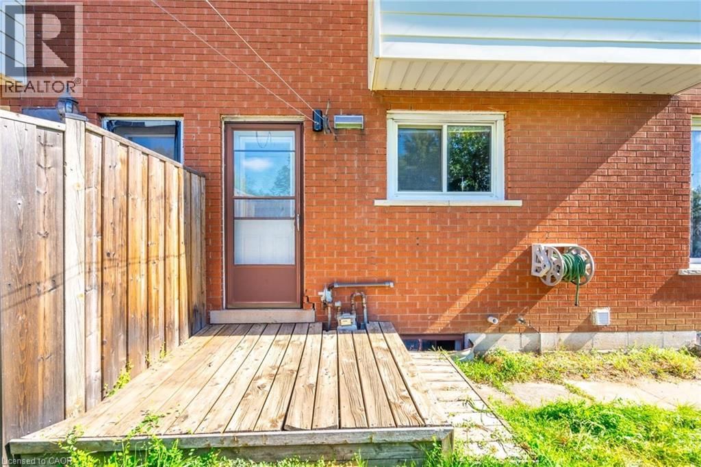 9 DIANNE COURT Image 35