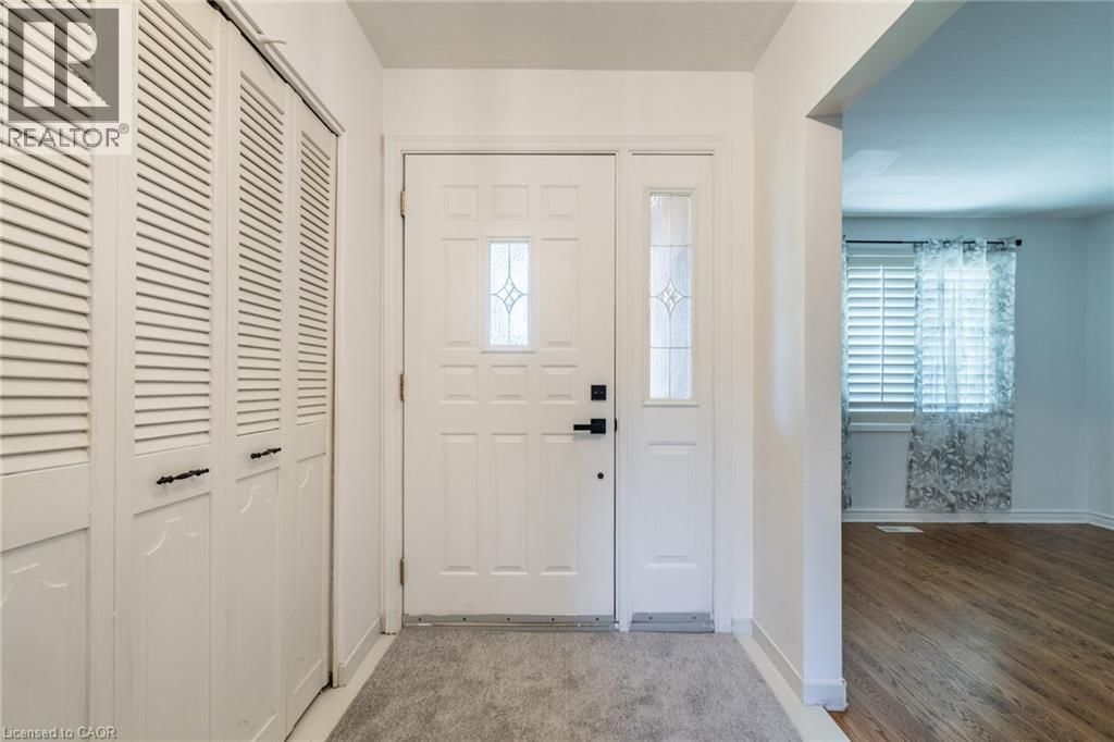 9 DIANNE COURT Image 5