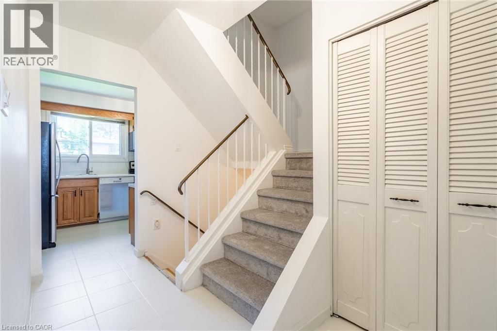 9 DIANNE COURT Image 6