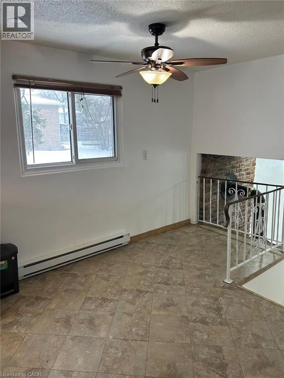 744 PARKVIEW CRESCENT Image 21