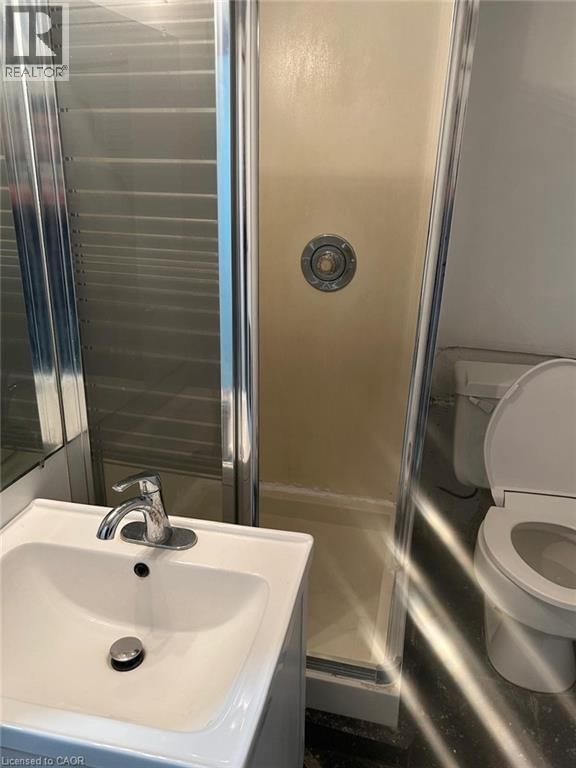 744 PARKVIEW CRESCENT Image 24