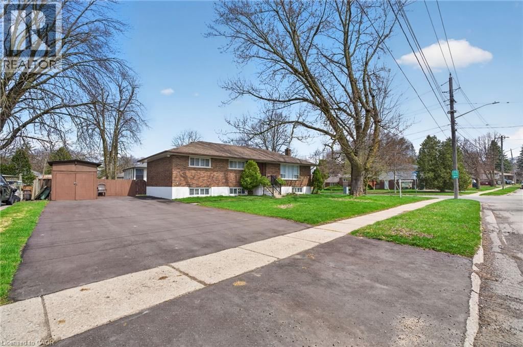 53 NICKLIN CRESCENT Image 1