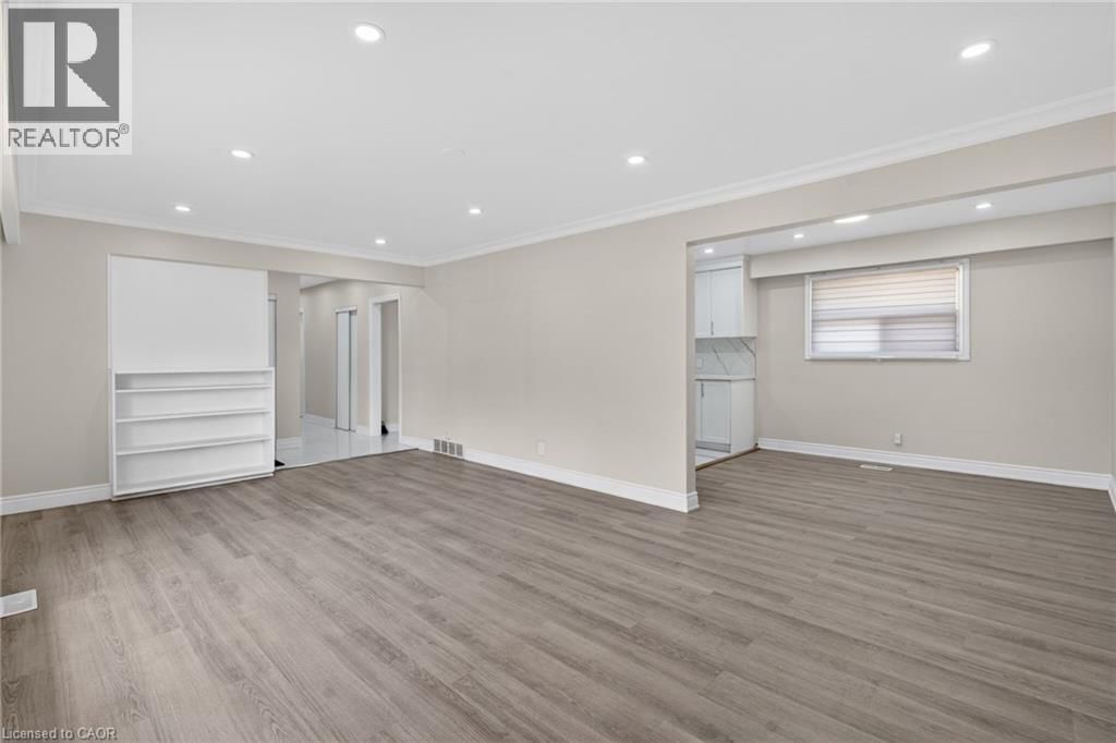 53 NICKLIN CRESCENT Image 10