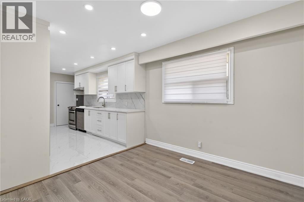 53 NICKLIN CRESCENT Image 12