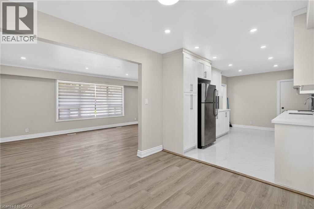 53 NICKLIN CRESCENT Image 20