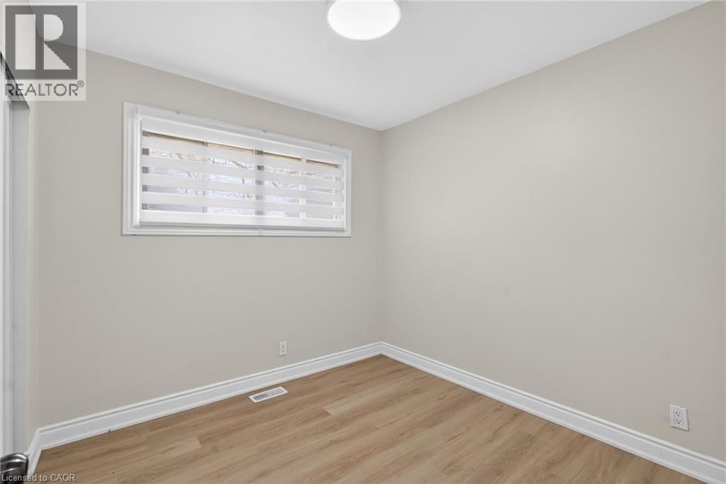 53 NICKLIN CRESCENT Image 22