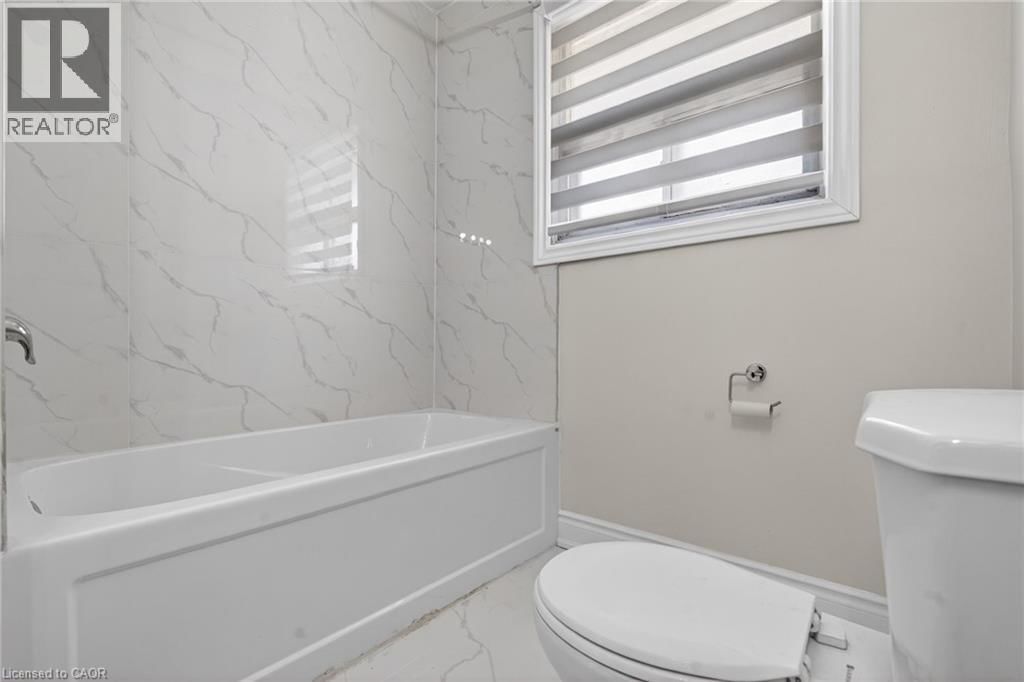 53 NICKLIN CRESCENT Image 25