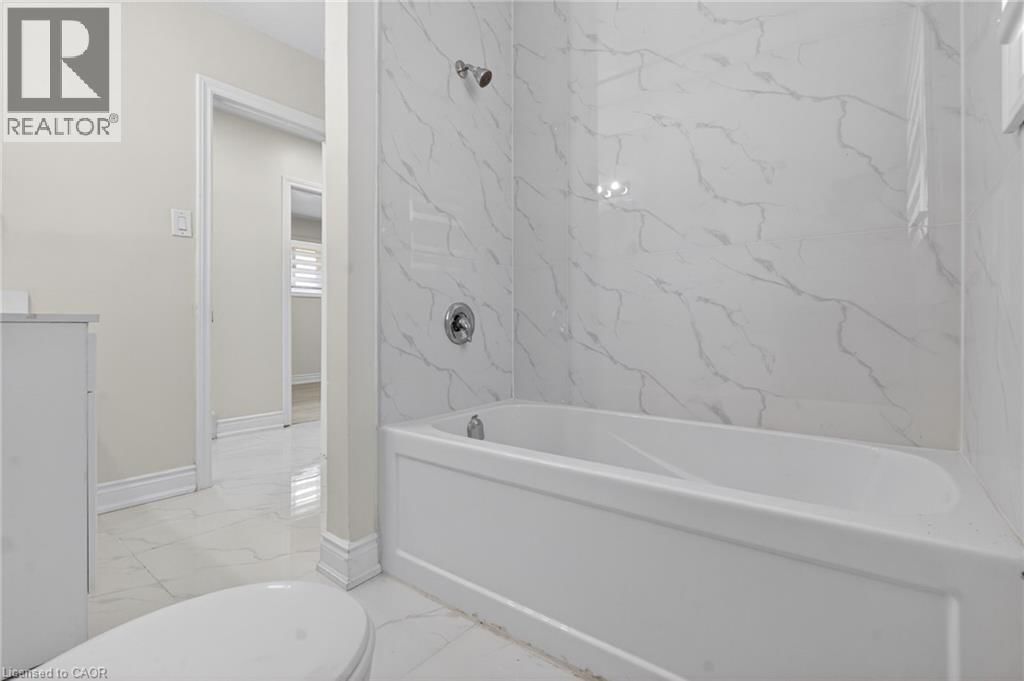 53 NICKLIN CRESCENT Image 26