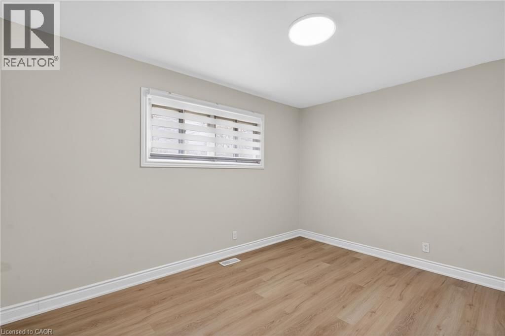 53 NICKLIN CRESCENT Image 27