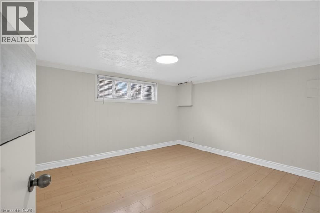 53 NICKLIN CRESCENT Image 35