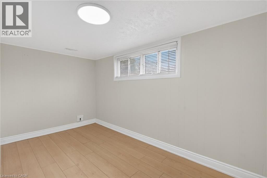 53 NICKLIN CRESCENT Image 37