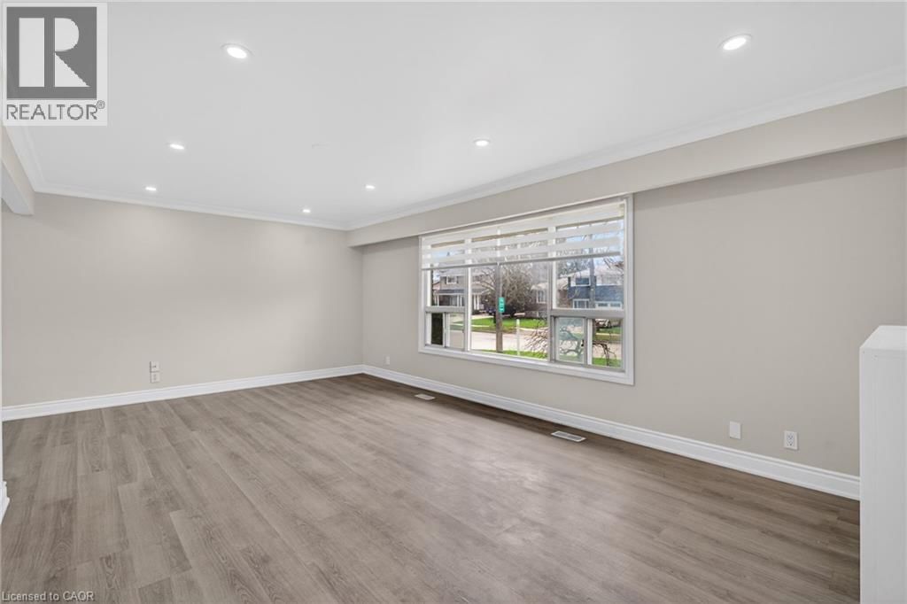 53 NICKLIN CRESCENT Image 9