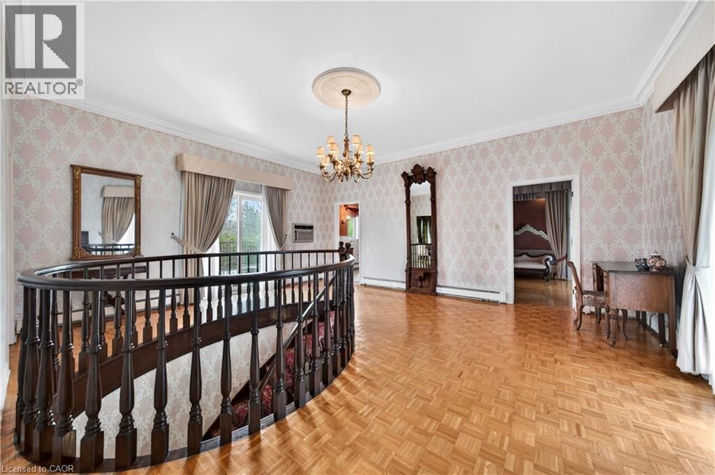 213 STONE CHURCH ROAD WEST Image 19