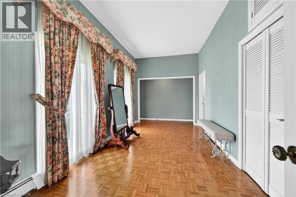 213 STONE CHURCH ROAD WEST Image 24