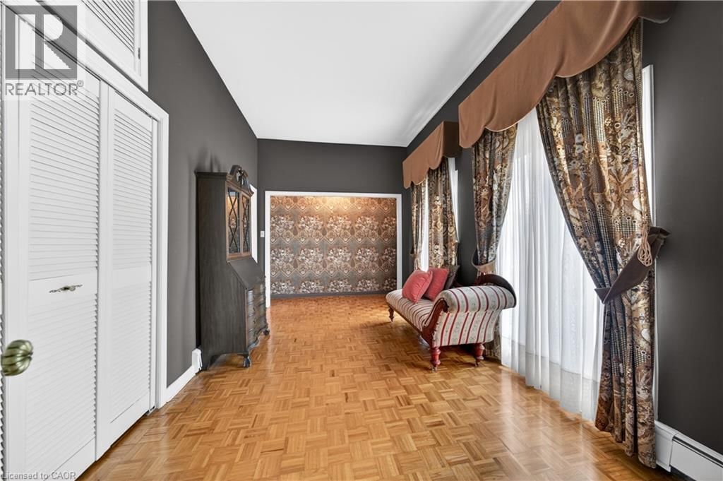 213 STONE CHURCH ROAD WEST Image 27