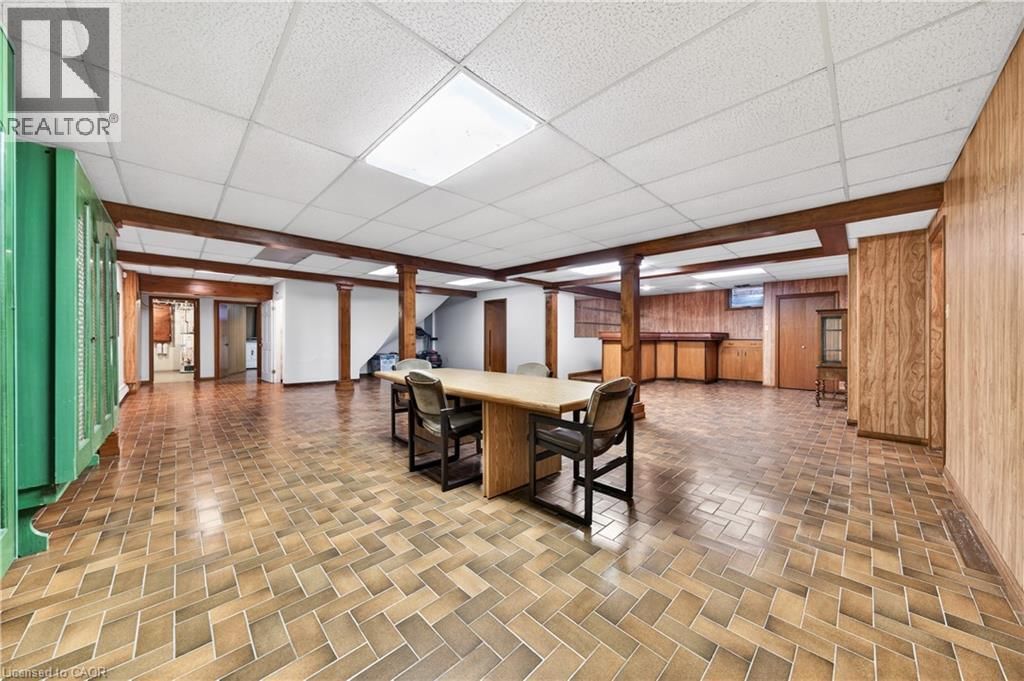 213 STONE CHURCH ROAD WEST Image 34