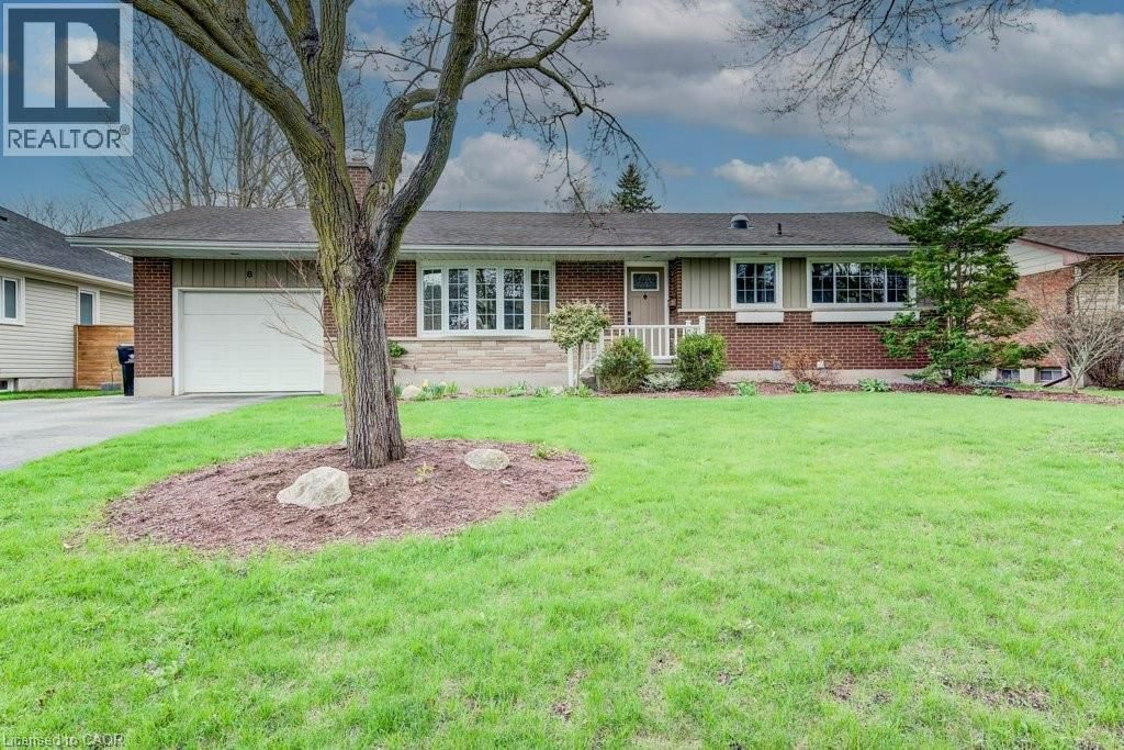 8 BLUEJAY ROAD Image 1