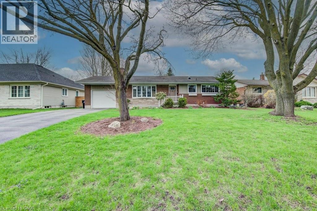 8 BLUEJAY ROAD Image 2