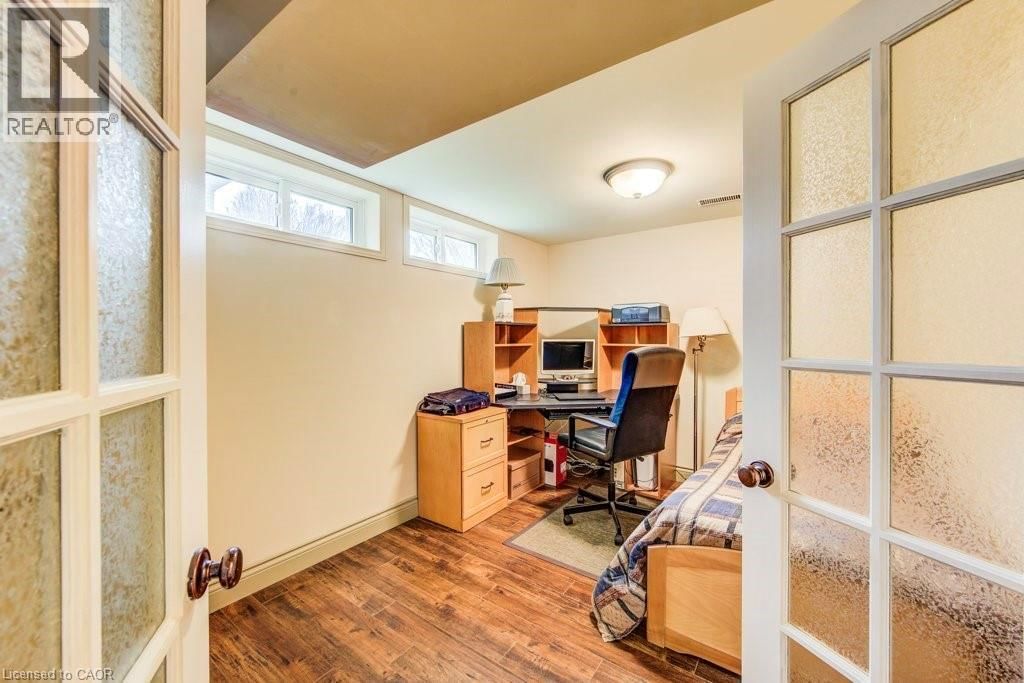 8 BLUEJAY ROAD Image 35